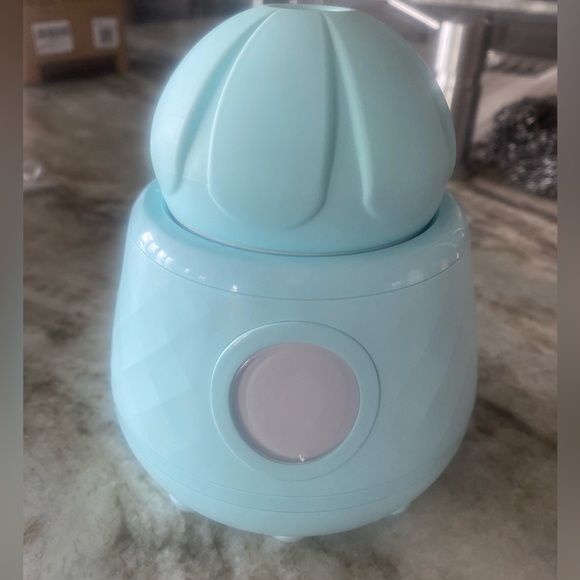 TAO Clean ONA Diamond Facial Cleansing Brush - Picture 2 of 5